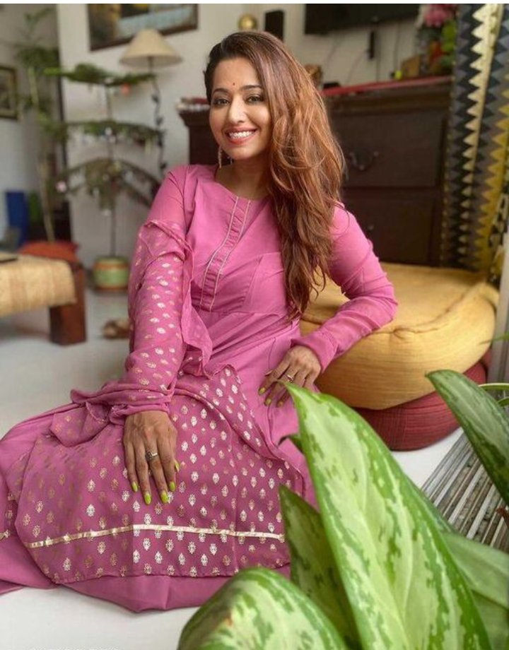 kavya_stylein's tweet photo. Aishani Graceful Women Dupatta Sets
Kurta Fabric: Crepe
Bottomwear Fabric: No Bottomwear
Fabric: Crepe
Sleeve Length: Long Sleeves
Set Type: Kurta With Dupatta
Bottom Type: No Bottomwear
Pattern: Embellished
Multipack: Single
Sizes:S, M, L, XL, XL,XXL,
price:550/-
Free ship
#2kt https://t.co/kMJ3LinC3v