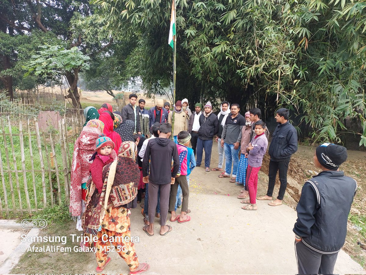 FirstStepFounda's tweet photo. यौम-ए-जम्हूरियत की मुबारकबाद💐🇮🇳 #RepublicDay2022  Celebrating Republic Day with @AfzalAliFem @alamlit32 @QuasmiAnzar @saifanalamx09 @iamnzafar https://t.co/eImg6ptWeD
