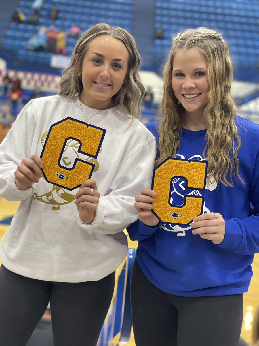jacketsftball's tweet photo. Tonight we honored these seniors !! 
These three have maintained a 4.0 GPA OR Higher their high school career 🎖
Ms Lily West was also presented with her fastpitch all state jacket! 
Great athletes… dedicated students and even better young ladies with bright futures 🌟 https://t.co/QHfMrIRLNK