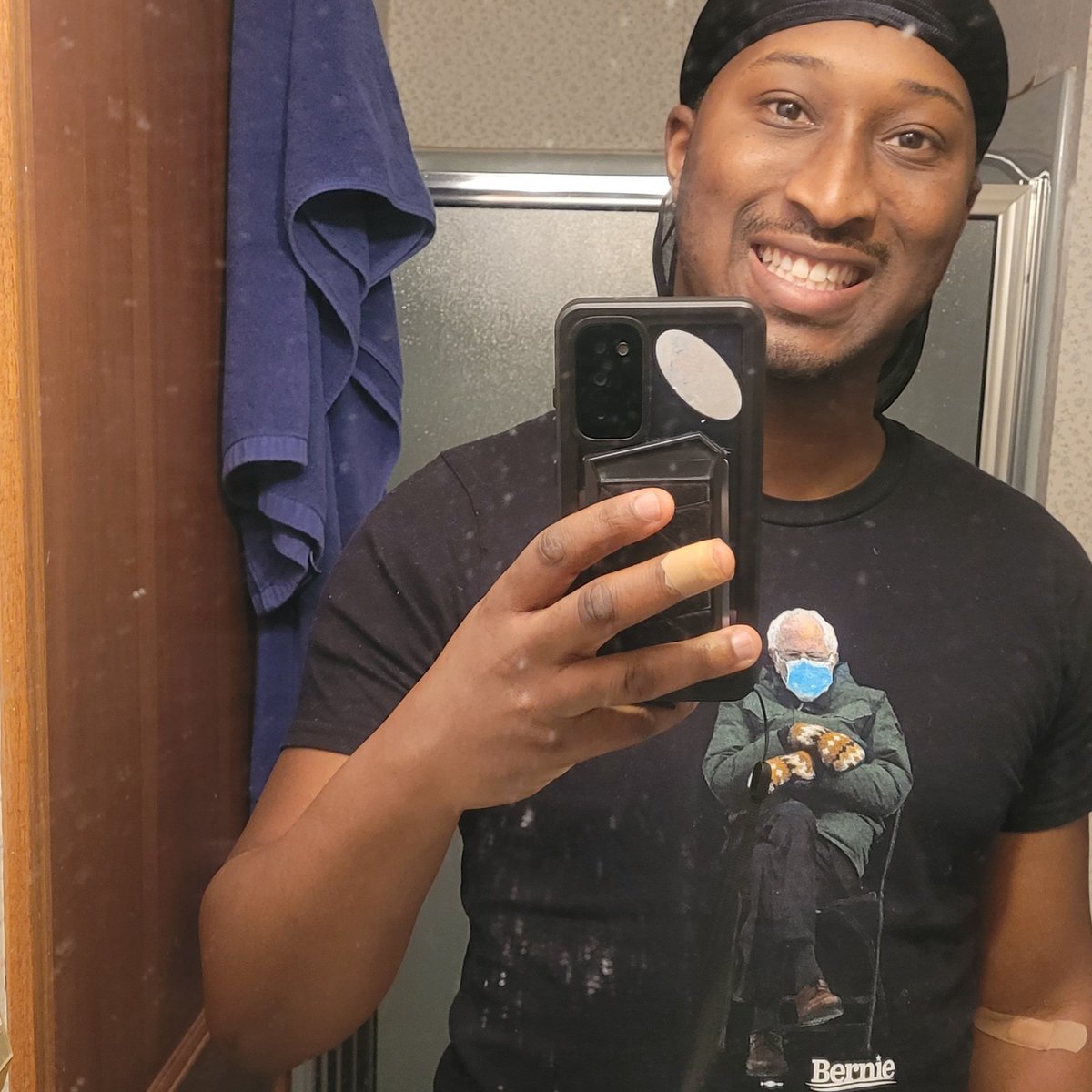 MoBreezy213's tweet image. #StillSanders