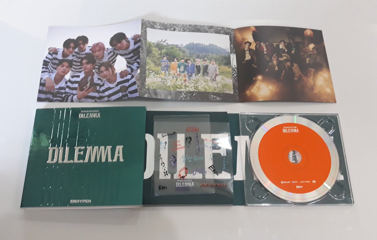 hwakuna's tweet photo. i got the dimension:dilemma essential na! thank you so so much @R1KIC4RT for the giveaway!! (first time ko manalo huhuπ) sana mapauwi mo lahat ng prios mo and stay safe palagi!! <3 https://t.co/winDhgmMK3