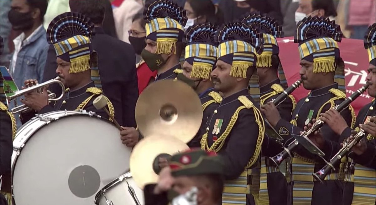 mygovindia's tweet photo. President Ram Nath Kovind leads the nation in celebrating the 73rd #RepublicDay. The 21-Gun Salute was presented by the Ceremonial Battery of 871 Field Regiment. https://t.co/XMpN8T9riF
