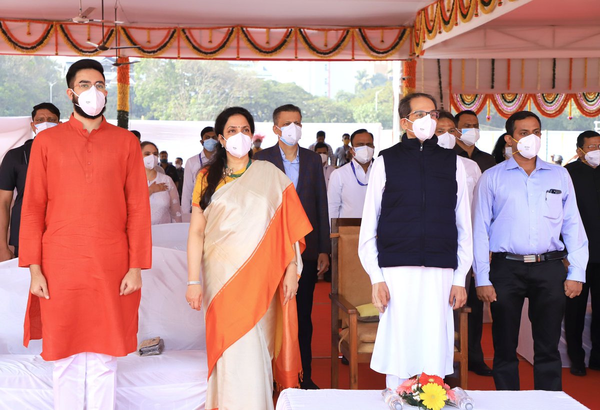 CMOMaharashtra's tweet photo. भारतीय प्रजासत्ताक दिनानिमित्त छत्रपती शिवाजी महाराज पार्क, दादर येथे आयोजित मुख्य शासकीय समारंभ

Official Republic Day Ceremony at Chhatrapati Shivaji Maharaj Park, Dadar. https://t.co/0EgZngnZuI