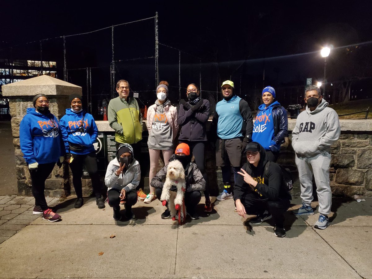 BronxSole's tweet image. The temp gets above 30 degrees and we don’t know how to act 🤣🤣 Some of us did a plank challenge before our run, run/walk &amp;amp; walk even started! We are a crazy bunch but we love our health, hood, history and the company of each other. #bronxsole #yourhealthyourhoodyourhistory