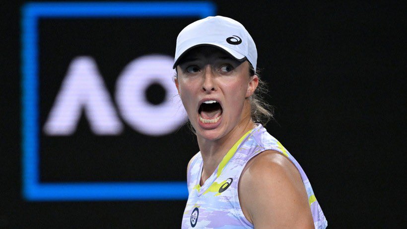 FullSportivo's tweet photo. #Swiatek fue de menor a mayor y venció a #Kanep 4-6, 7-6 (2) y 6-3 en tres horas de juego para meterse entre las cuatro mejores del #AusOpen .
En la semifinal se enfrentará a Collins.
¿Quien accederá a la final? https://t.co/Dp3WbtQy92