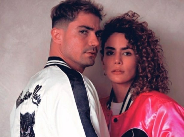 teammare_of's tweet photo. Mare &amp; Andrés. 
Representan ese amor bonito, privado, pero no secreto.
Ese amor que lo disfrutan al 100, cuando están a solas.✨
De ese amor bonito y sincero, nació MANDRES🤍🖤
SIGAN BRILLANDO, PERO JUNTOS!
@cevallosmare 🌻
@MalandroBigoton 🍦 https://t.co/yDIGUN9aFE