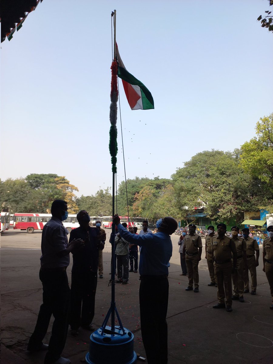 mitr102000's tweet photo. Sir
Celebrated 73rd REPUBLIC DAY at Falknuma depot and  appreciated best employees .
@tsrtcmdoffice @TSRTCHQ @rmhrtsrtc @dvmcrmrtsrtc @DMFMTSRTC https://t.co/NexfAhpiRI