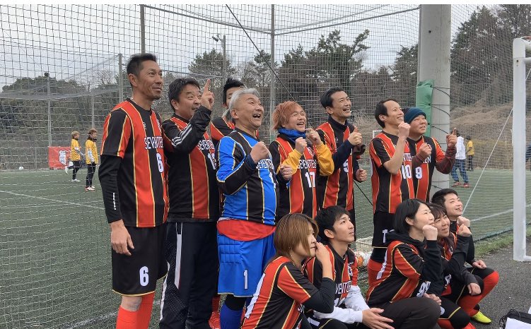 yu_mizuki810's tweet photo. ー FC17⚽️初出場公式戦 ー
チーム結成してから
4回の練習で臨んだ公式戦!
目標だった1点も決めて👍
選手&応援団みんなで✨enjoy✨
ユニフォーム姿も
かっこよかったーー💛💛
朝から寒いなかでの試合
おつかれさまでした🙌🙌🙌
#FC17 #FC_SEVENTEEN
#futsal #loveandpeace https://t.co/fHht07THe7
