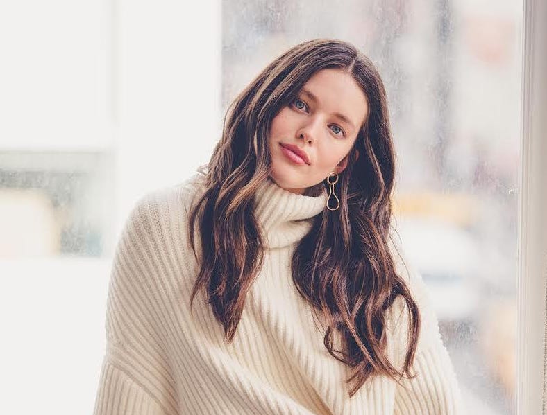 HuffleLover's tweet image. #WCW @EIegantSnake 

"It started as a contract when I was lost and useless. You reminded me of who I was and gave me joy again. You are my angel."