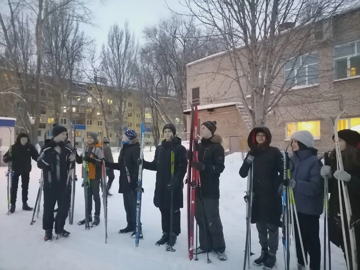 В рамках реализации федерального проекта «Социальная активность» нацпроекта «Образование» приглашаем всех принять активное участие в социально значимом спортивном мероприятии «Вставай на лыжи»!🎿
Акция проходит с 22 по 29 января 2022 года⛷
А ты уже катался на лыжах в этом году?