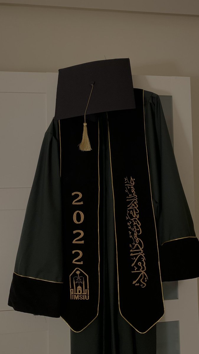 atherMedia's tweet photo. الحمدلله رسمياً تخرجت من كلية الإعلام والاتصال "تخصص الصحافة والنشر الإلكتروني" بمرتبة الشرف الأولى ، اللهم اجعلها نهاية خير لبداية طريق أعظم🎓❤️❤️❤️

@IMSIU_edu_sa 
@CMCimamu 
@Friendsmediaa https://t.co/4VLZIwn7fB