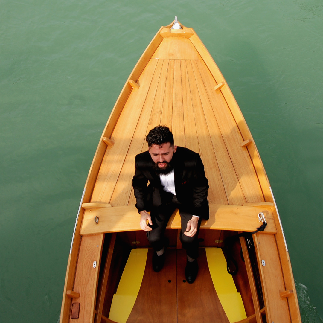 C_B_Venice's tweet photo. Flashback: Our wonderful friend, opera singer Marcelo, singing beautifully aboard 'Gioia' through Vignole.
----------
#Vignole #Venice #Venezia #ClassicBoatsVenice #boats #classicboats #Venedig #opera https://t.co/ngRRyYGmhm