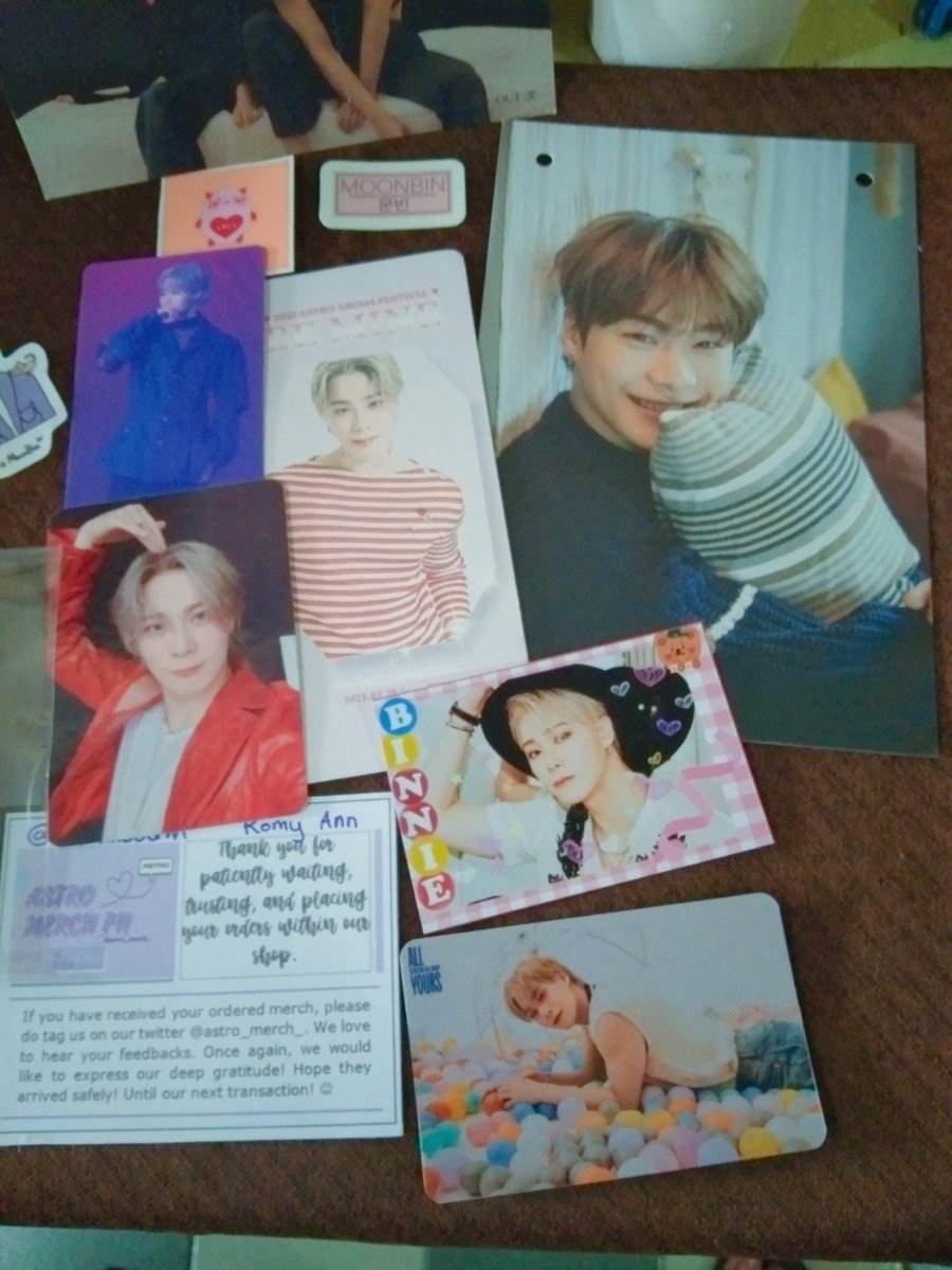 Puppu21's tweet photo. My umuwe na Pogi 😍🤗 btw, thank you so much @astro_merch_  safe Yung pag uwe ni bin, at Perfect Po no damage 🥰🥰 thank you din Po sa mga Cute freebies 😍😍❤️❤️ #HappyBirthDayMoonbin 🥳 #ASTRO https://t.co/vr3VBWXIx6