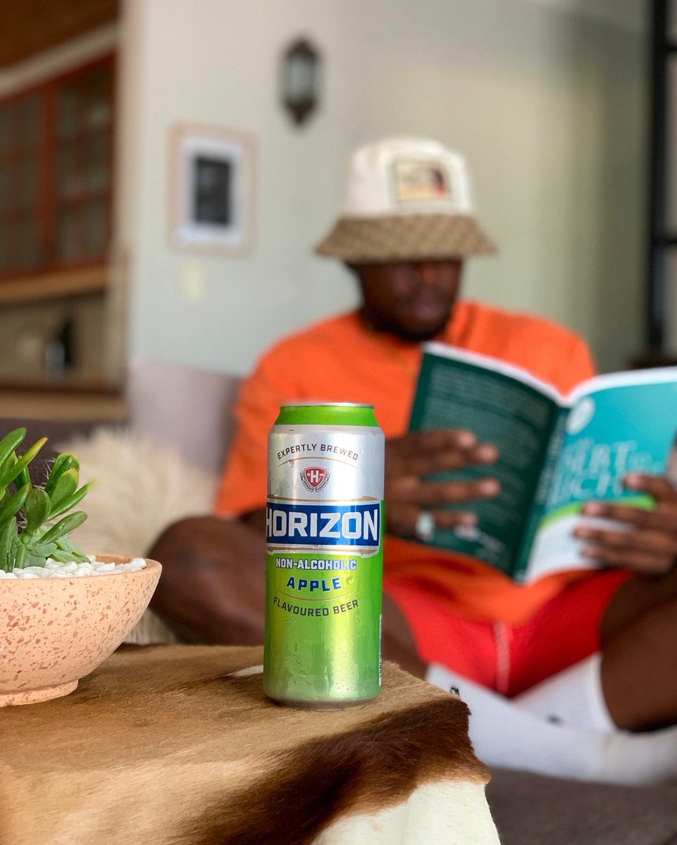 DjCastro_nam's tweet photo. A chilled day to catch up with my books and my favorite non-alcoholic beer @Horizon_nam. #BrewedFor24seven #BrewedForSummer https://t.co/VU64NjhsNp