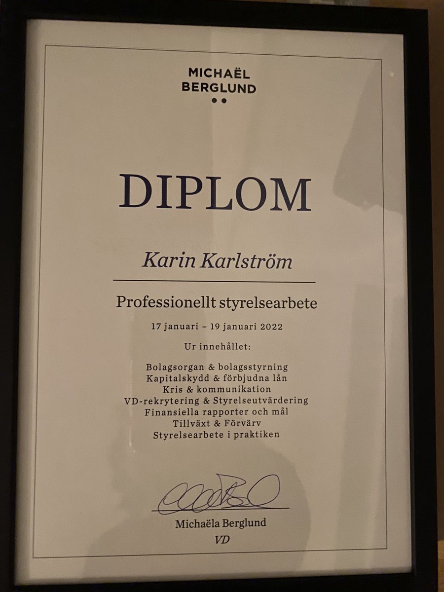 KarinKarlstrom's tweet photo. Grymt bra kurs! Bra start på 2022  #styrelsearbete #styrelseutbildning #michaelberglund https://t.co/1ww9llEqNe