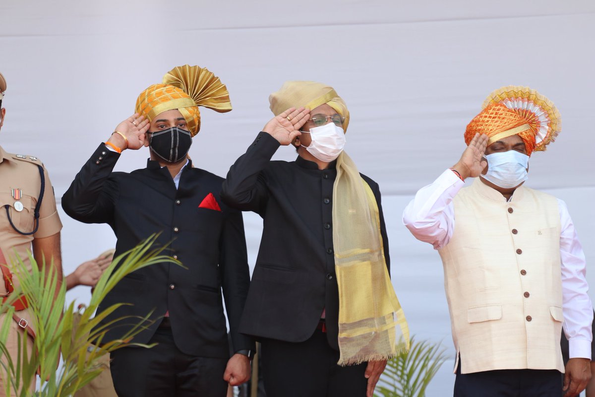 vikrantbj111's tweet photo. शिवाजी महाराज स्टेडियम, रत्नागिरी येथे पालकमंत्री @advanilparab साहेब यांच्या हस्ते ध्वजारोहण करण्यात आले.
#26january2022 https://t.co/PFiCNDLghg