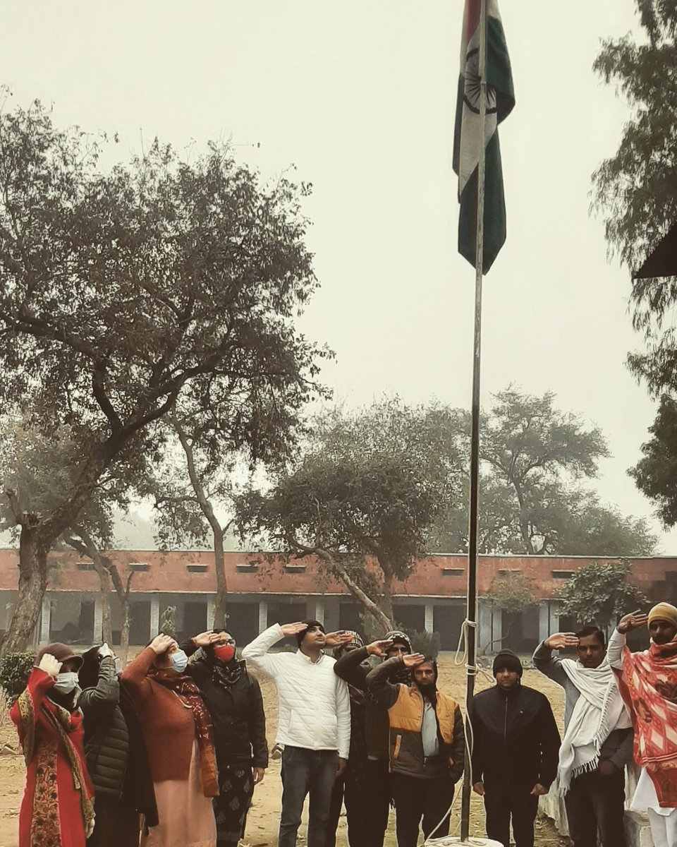 LitaniSandeep's tweet photo. हमारा संविधान, हमारा स्वाभिमान
भारत का गौरव, भारत की पहचान
गौरवशाली राष्ट्र के 73 वे गणतंत्रता दिवस की आप सभी को हार्दिक शुभकामनाएँ।
वंदे मातरम्  जय हिंद
#गणतंत्र_दिवस  #RepublicDayIndia  
#happyrepublicday2022 https://t.co/CqvrxkOjdk