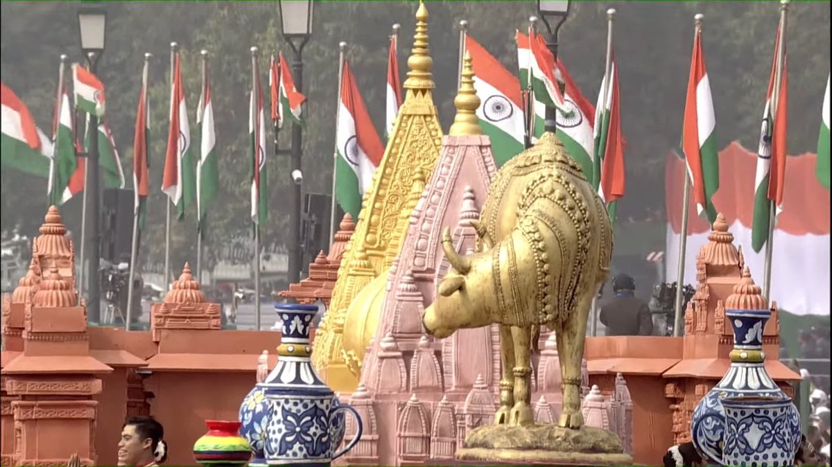 bjpdrmahendra's tweet photo. राजपथ पर निकली उत्तर प्रदेश के आन-बान-शान की झांकी
ये है नए उत्तर प्रदेश की तस्वीर

#RepublicDay https://t.co/fqQ40jf8Iu