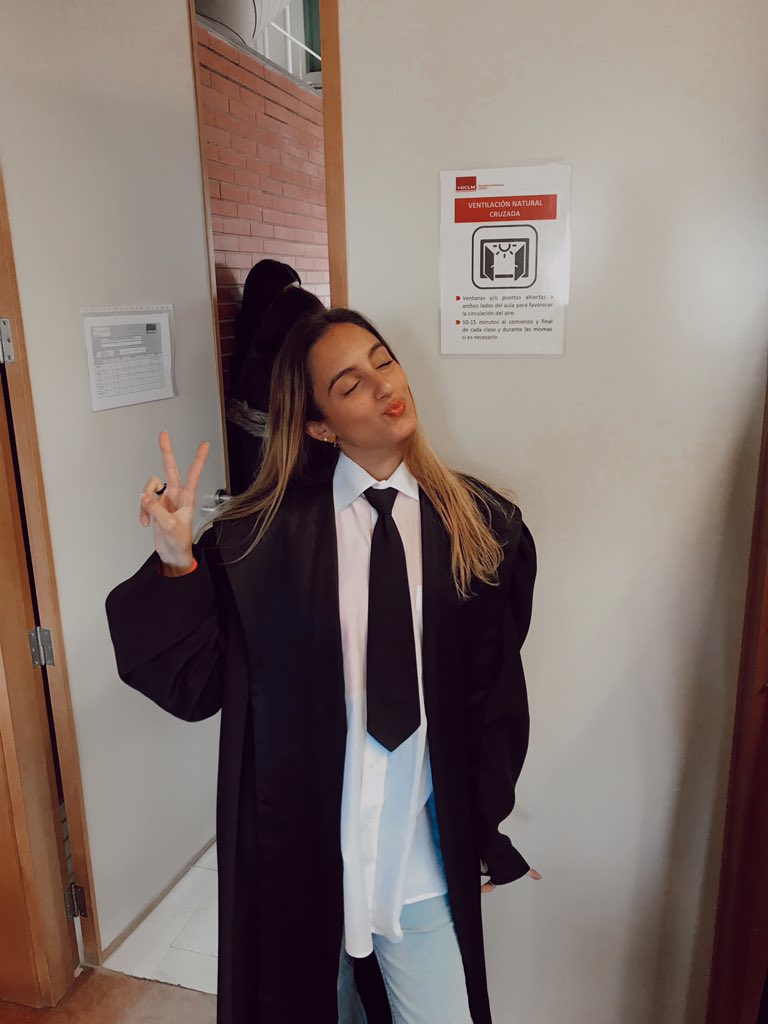 anaribelless's tweet photo. El principio del final👩🏽‍⚕️ https://t.co/xtWlnGHupK