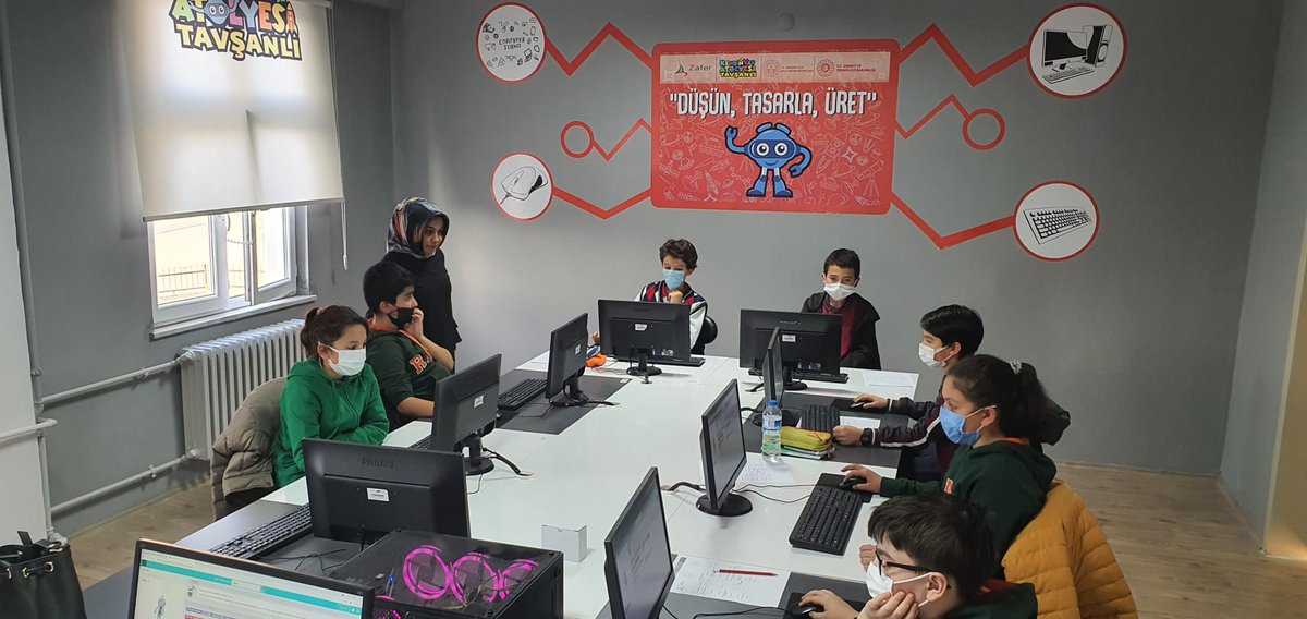 YapTavsanl's tweet photo. #YENEP Akademi eğitimlerinde gönüllü öğretmenlerimiz, öğrencilerimizle birlikte yazılım üretimi ve 3D modelleme konularında çalışıyorlar. Öğretmenlerimizin fedakarlıkları da öğrencilerimizin heyecanı da görülmeye değer. @VELIOGUZ ,@ZaferKATR33, @BasyigitHasann, @salimkaraboga, https://t.co/phNIw3gsiE