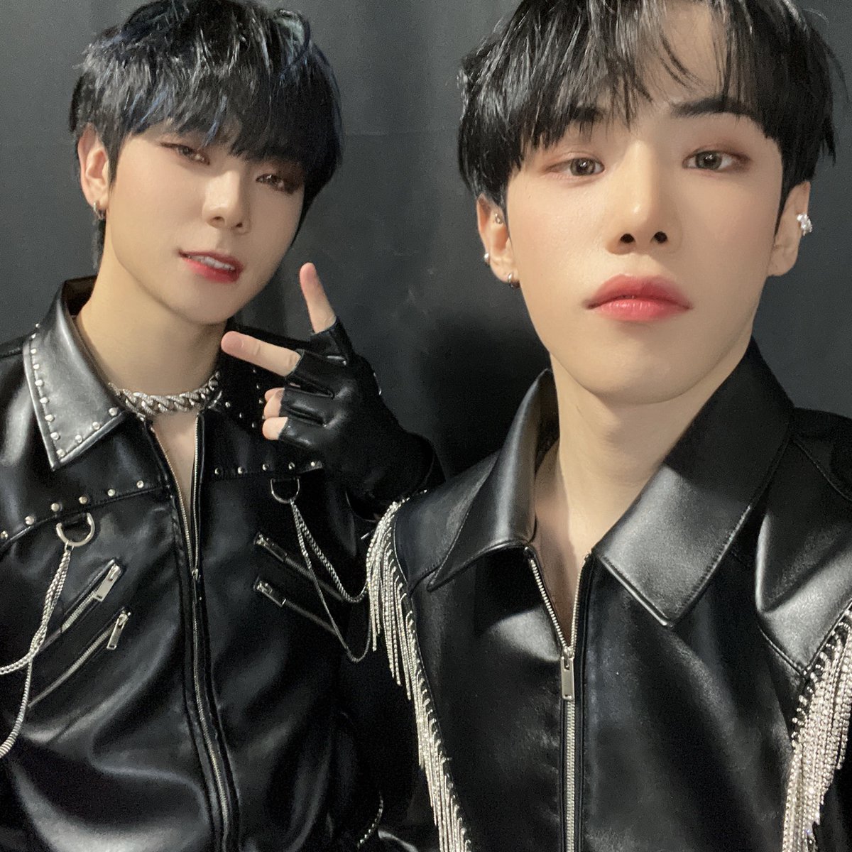 OmegaX_members's tweet photo. [#OX]

🤟🏻🔥

#OMEGA_X #오메가엑스 #XEN https://t.co/IZmrtyubA6