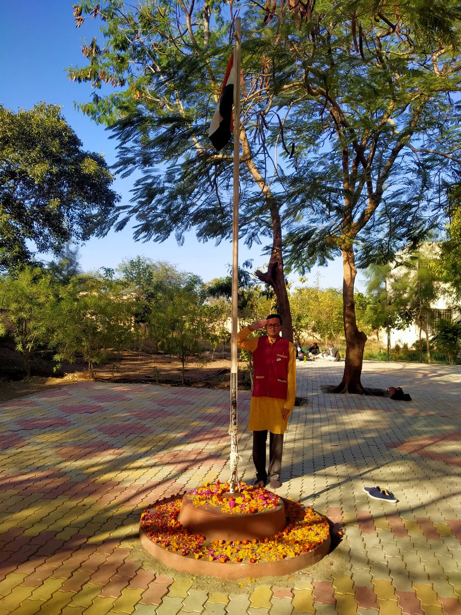 tanksuresh2's tweet photo. ભારત માતા કી જય https://t.co/DVHPVj7eNm