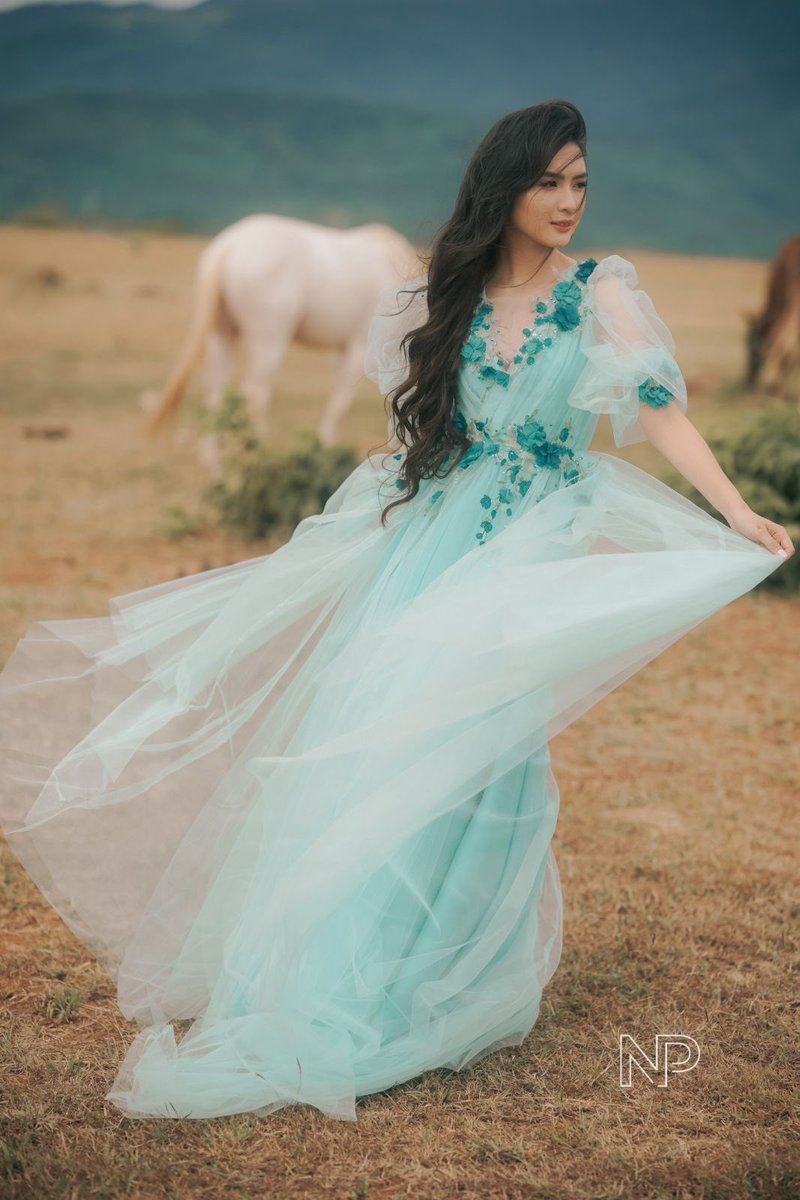 starmagicphils's tweet photo. Francine Diaz will turn 18 tomorrow, and we're counting down to her special day by releasing more photos from her dreamy birthday shoot.

Click the link for complete story 

https://t.co/bwdRxsMlro https://t.co/m7CV2c3EFN