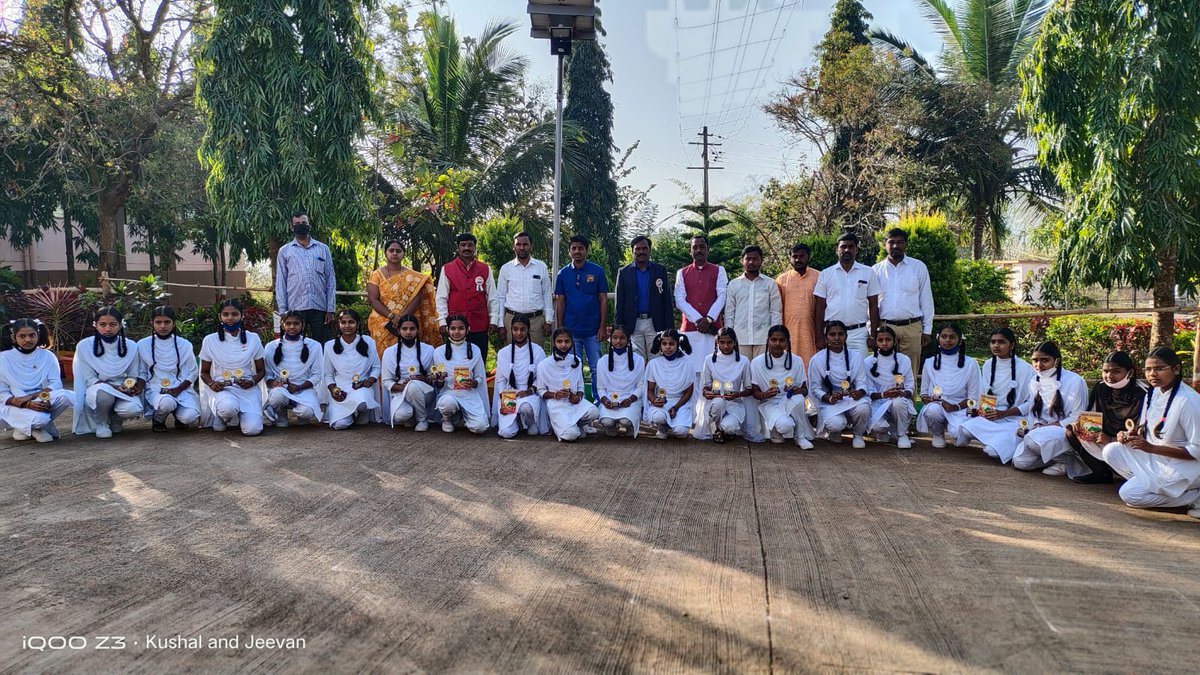 BarkiMdrs's tweet photo. Today we have celebrated 73 Republic day at MMDRS hulikatti kittur belagavi #Republicday22 https://t.co/EnZClnT4OV