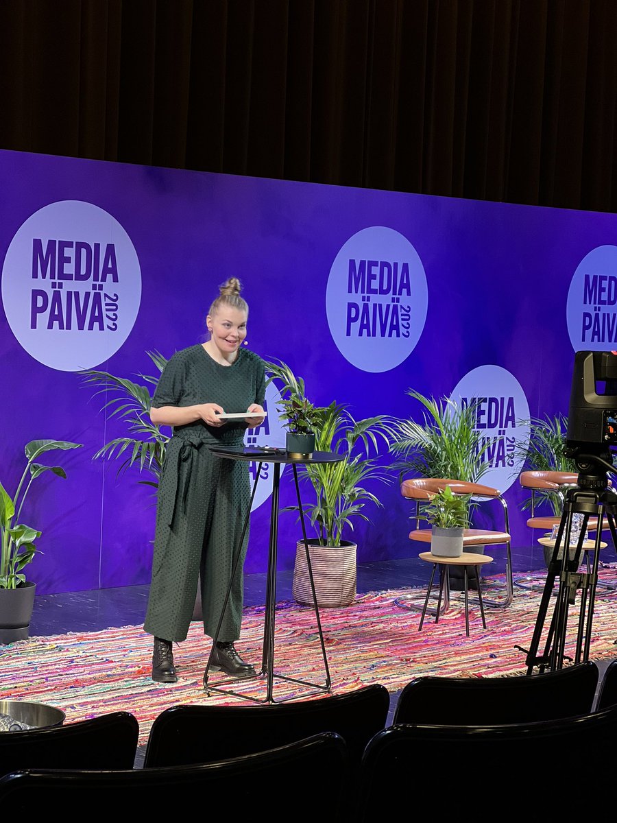 Tänään kuullaan kiinnostavia puheenvuoroja mediasta ja sen ympäriltä Mediapäivässä! Päivän teemana on vastuullinen media. Virtuaalisen tapahtuman vetää valovoimainen <a href="/NuppuStenros/">Nuppu Stenros</a> #Mediapäivä2022