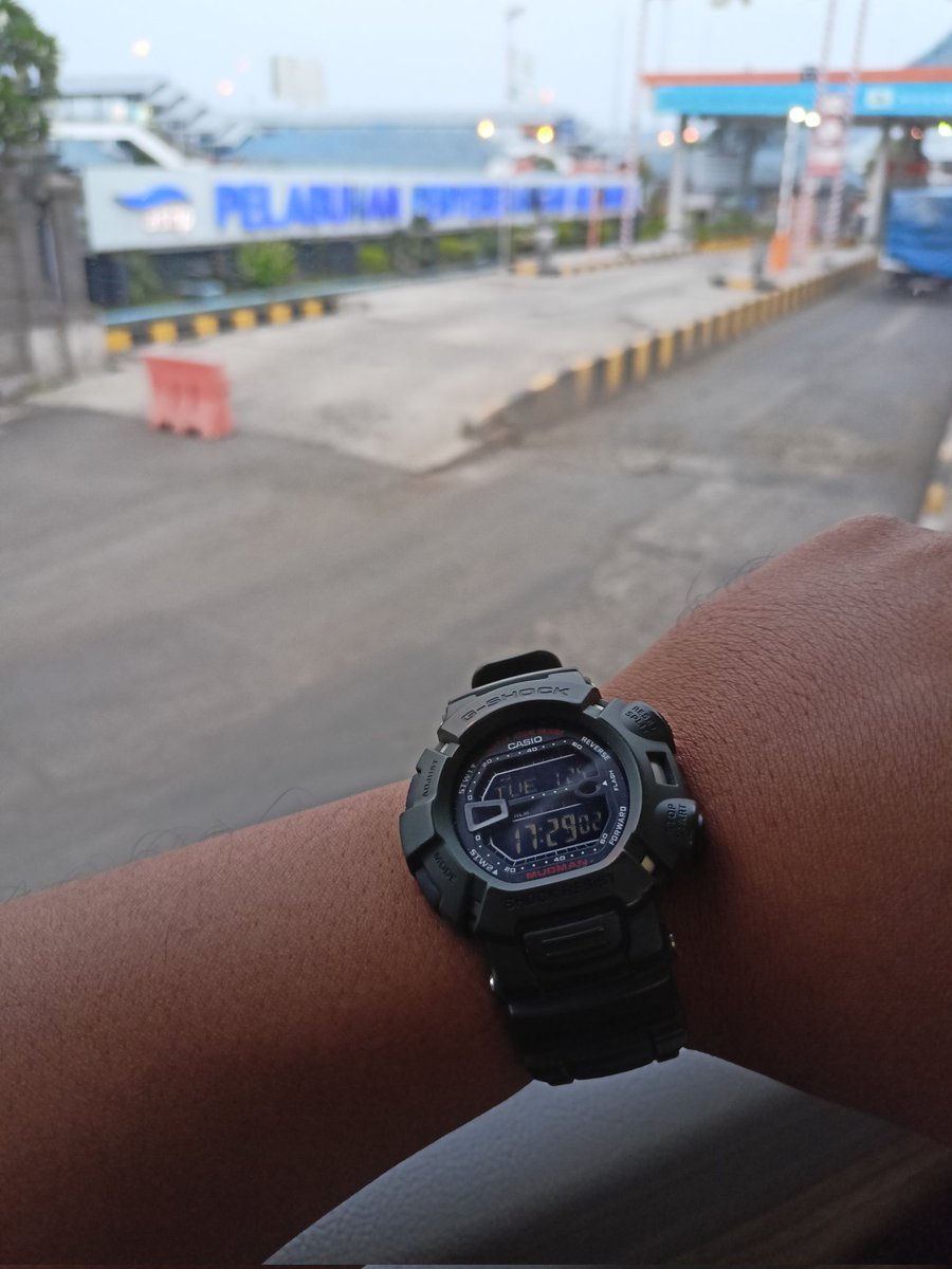 nandanoraga's tweet photo. Karena pulang adalah tujuan, dimana doa dan harapan telah di pertemukan.. https://t.co/eaz5kdRw09