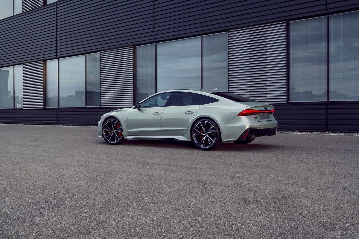 SNABSHOD's tweet photo. Audi RS7 Sportback audi exclusive in dew silver for Audi 
__
@audi_de @audisport #audi #a7 #rs7 #s7 #dewsilver #tausilber #SNABSHOD #ingolstadt https://t.co/UiNMjOSDMl