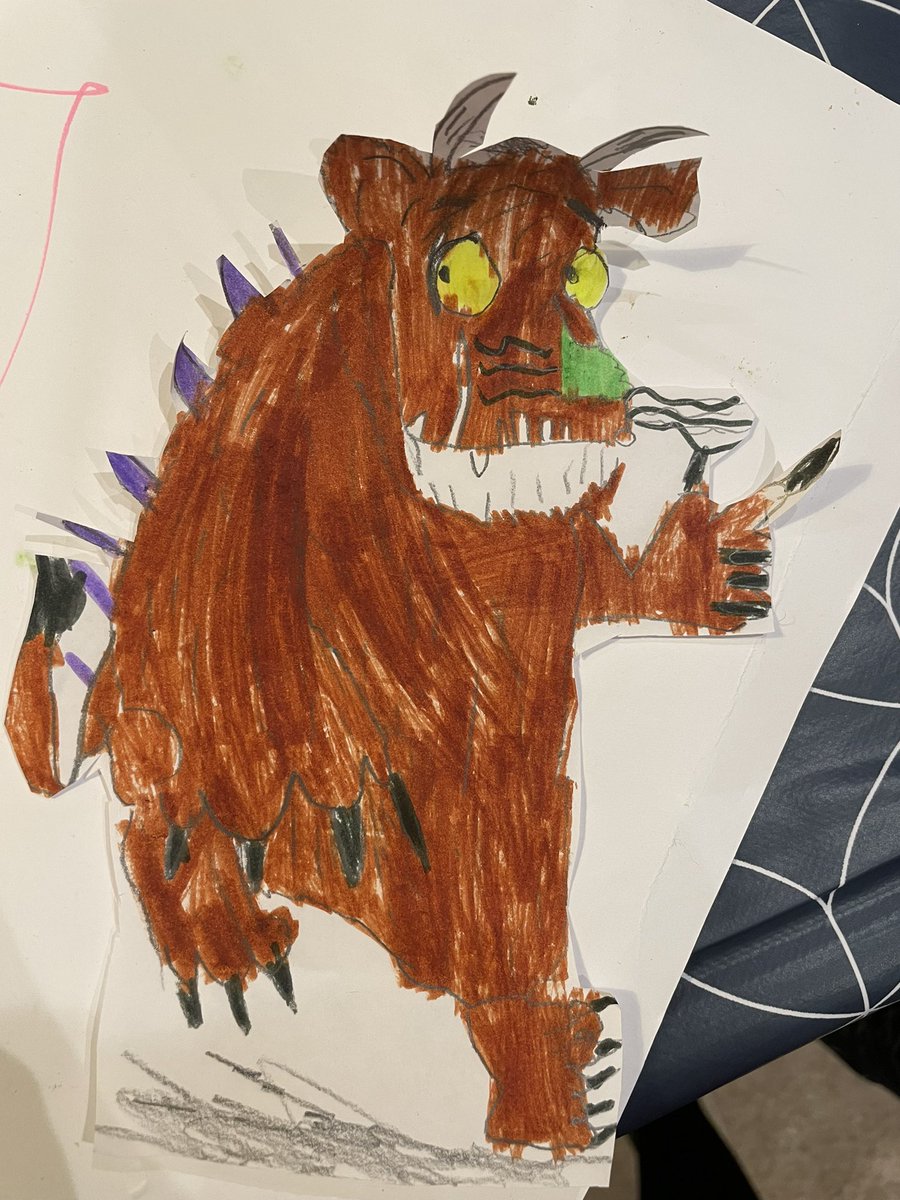 sineadhanson2's tweet photo. @BranstonInfant1 Sam loves drawing club! https://t.co/zXuyY13P3l