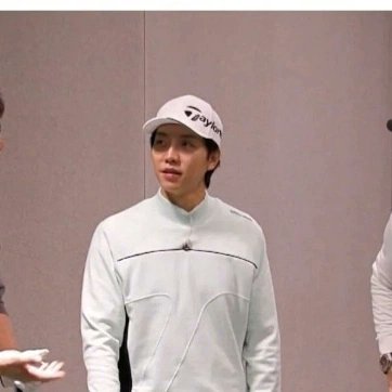 TriantafylliaLk's tweet photo. Lee Seung Gi Team Up 072 S2 Ep 11 Stills 2 posted by sbs golf
#LeeSeungGi #이승기 #teamup72 https://t.co/O84v8xcNYn