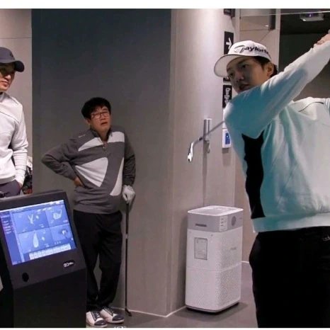 TriantafylliaLk's tweet photo. Lee Seung Gi Team Up 072 S2 Ep 11 Stills 2 posted by sbs golf
#LeeSeungGi #이승기 #teamup72 https://t.co/O84v8xcNYn
