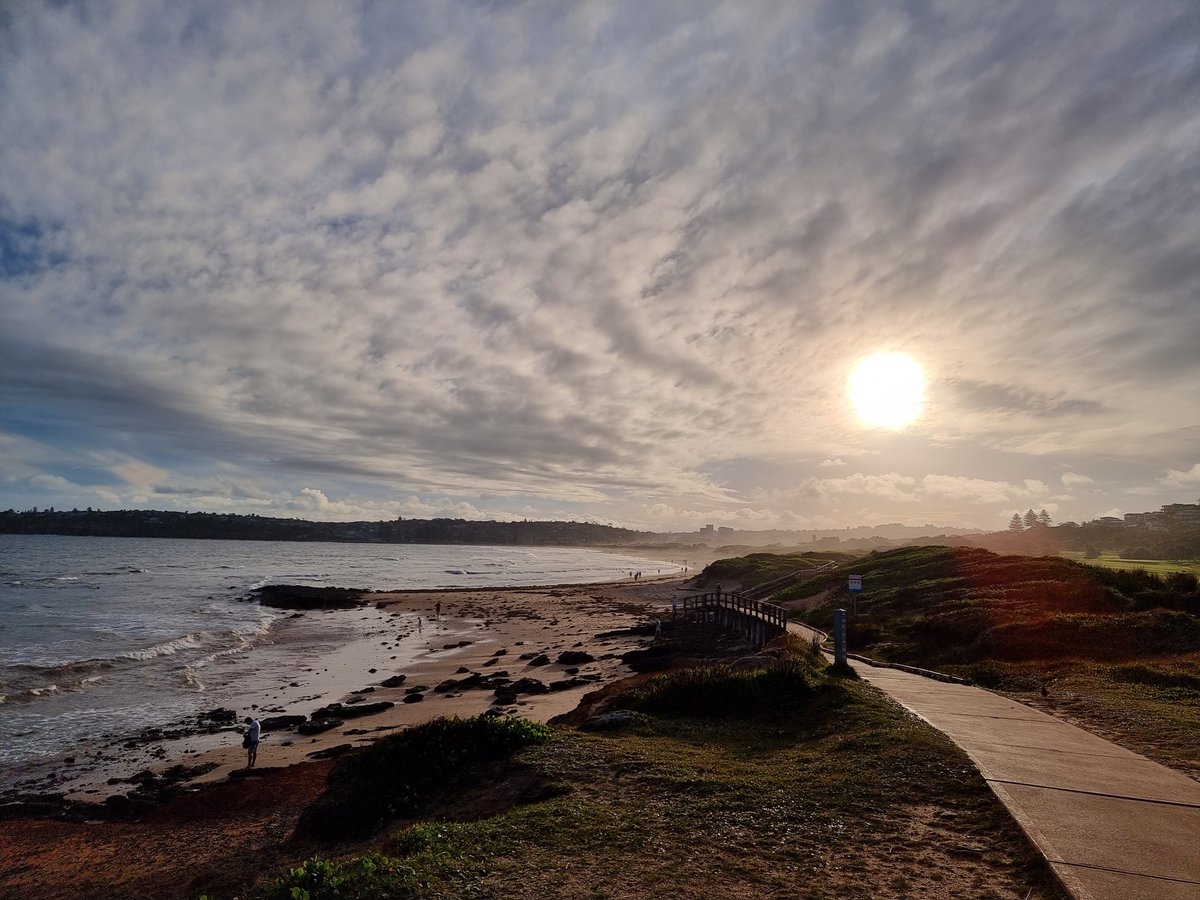 mawson_lee's tweet photo. #Longreef #Sydney Another stunning walk on Sydney's Northern Beaches on Monday night. Deeply blessed. https://t.co/m20I5cE8qf