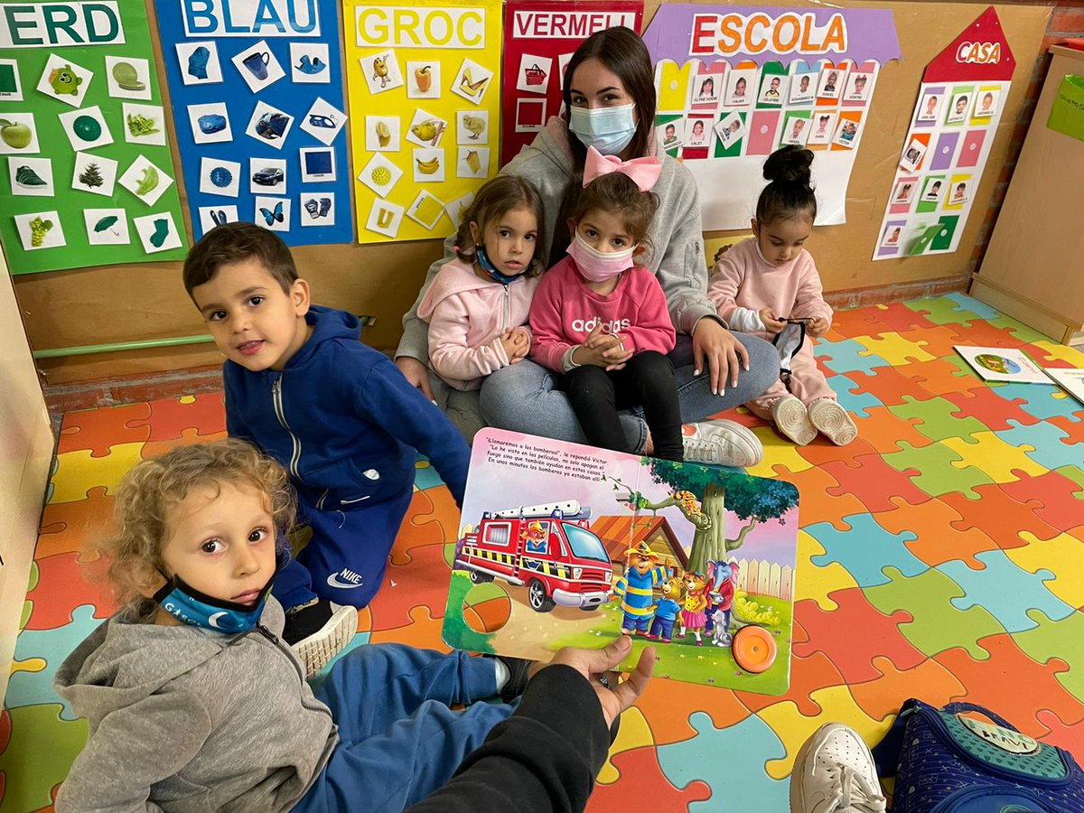 Eixida2's tweet photo. Aquest mes iniciem l'activitat amb els més petits del barri!
Nova activitat dins del projecte #EduquemJunts , @montbaig
#Creartivity , un espai educatiu per infants de P3, on mitjançant l'Art i l'Anglès,els Tokis es desenvoluparan a nivell físic, afectiu, social i intel·lectual. https://t.co/GK5u3NCaFy