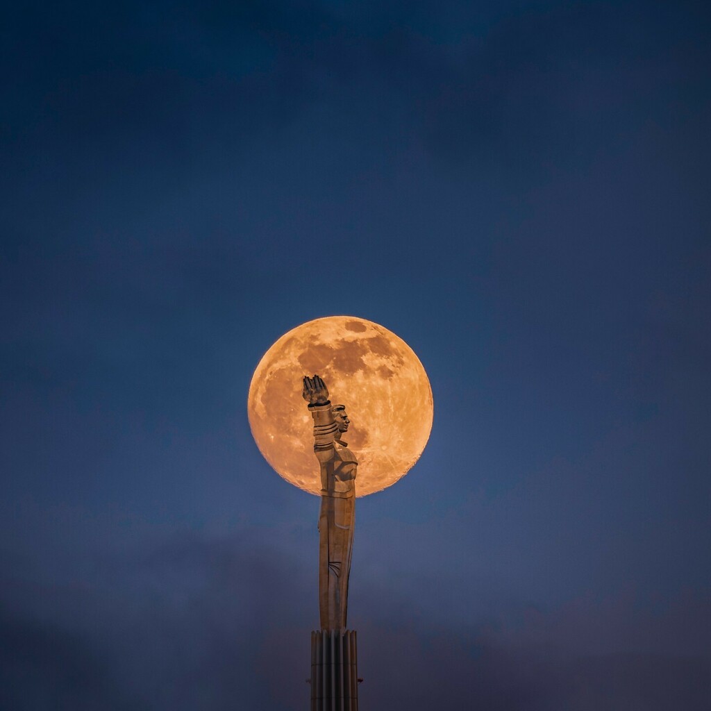 Do look up #full #moon #up #sky #yura #night #picoftheday