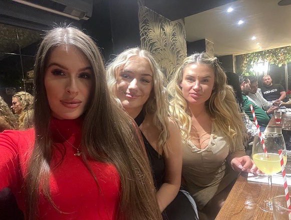 Olivetreemk's tweet photo. Recently we had our staff get together from both MK and Towcester restaurants as a reward for all the hard work…. Which I think you will agree they all deserved😍🥂 #olivetreemk #olivetreetowcester #beststaff #turkishhospitality #belatedchristmasparty #miltonkeynes #towcester https://t.co/2q9khvcKui