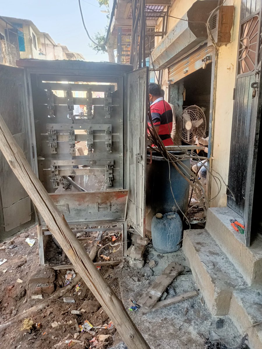 S_Prajapati1992's tweet photo. or else you will be held responsible for any casualty due to this in future.
Consumer No 10913004
@MSEDCL @EE_Bhandup https://t.co/03MFYkTmk6