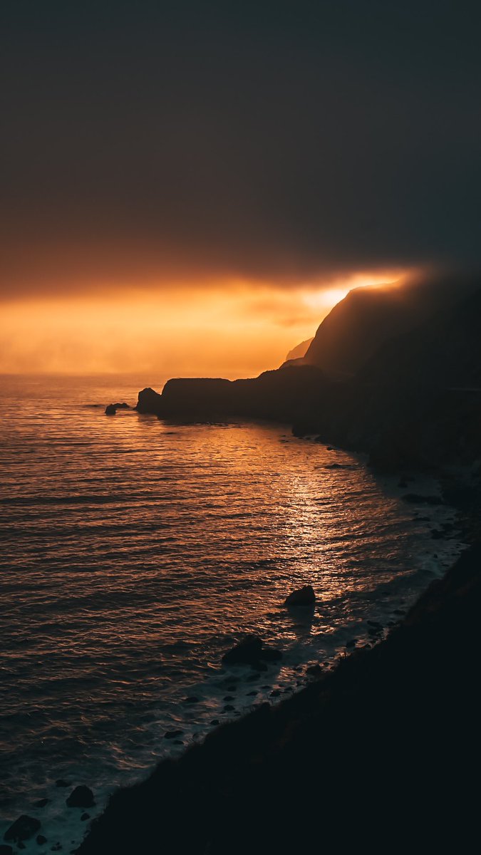JoshWFilm's tweet photo. Sunrise in Big Sur, California @thesavageapp #SAVAGESunriseCompetition https://t.co/k61N4euRT7