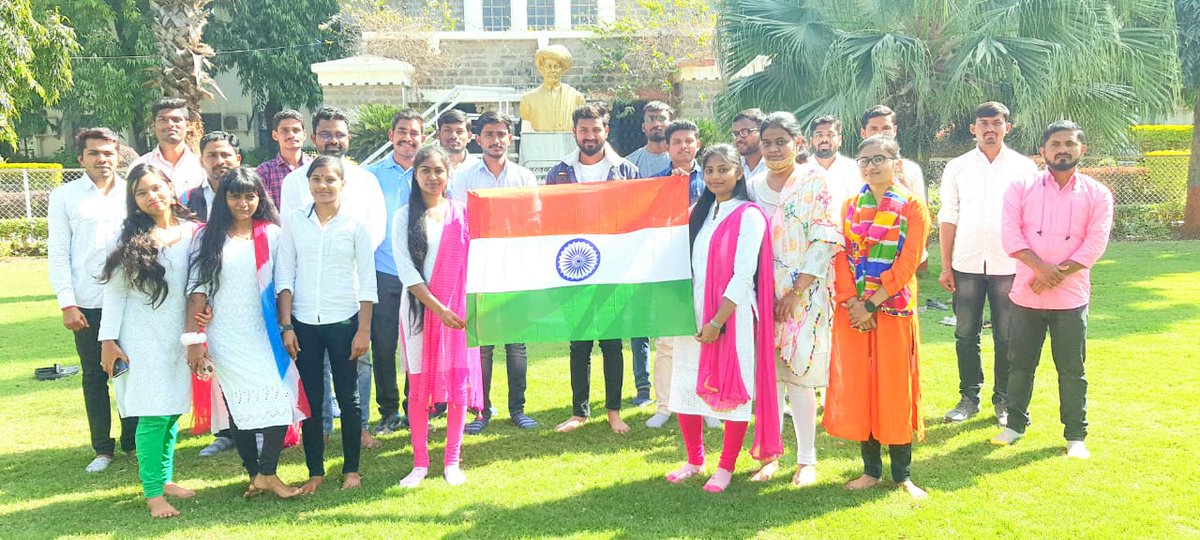 ShaliniKatkar's tweet photo. भारतीय #प्रजासत्ताक दिनाच्या आपणास हार्दिक शुभेच्छा 🇮🇳...!
@BamuAbvp Team 🚩
#RepublicDayIndia https://t.co/RRmD3ctRJt