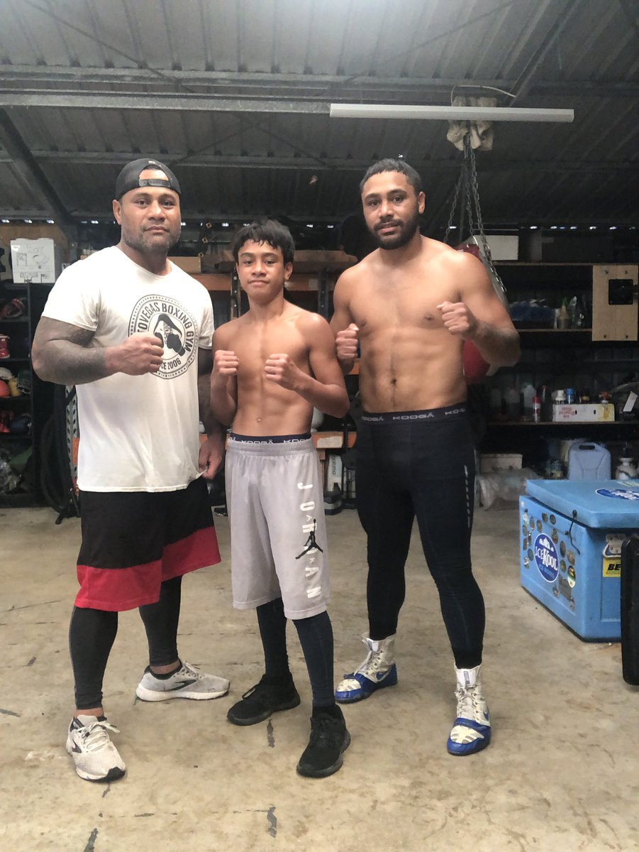 honehuni_boxer's tweet photo. We in the hurt locker 24/7 🦍 Becoming obsessed with our dreams 💫 #teamhuni #boxing #hurtlocker #Hardwork https://t.co/L5hmQj8m0G
