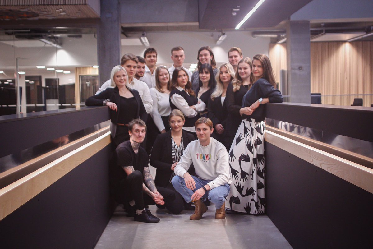 BisnesAkatemia's tweet photo. Seuraavana uusista osuuskunnista on esittelyssä Inwedo Group! ✨
 
Inwedoon kuuluu 17 monipuolisesti osaavaa opiskelijaa, joiden työ osuuskunnassa on lähtenyt vauhdilla käyntiin. Haluamme koko ajan oppia ja kehittyä lisää, joten olethan yhteydessä, jos yhteistyö kiinnostaa! 😊 https://t.co/W5iawilDyk
