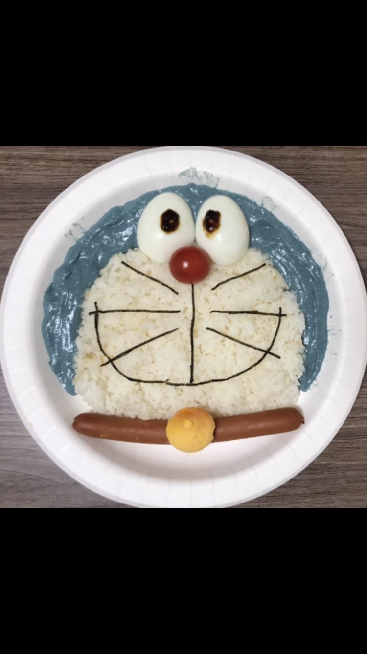 怪人シナリオテラー ラッシュ剣城 また 再度 リベンジ 作りました そして今度は流氷カリーの青カリーに加えまして 白カリーを足してうまく混ぜて色を薄く それも従来の色に相応しい色にしました ドラえもんカレー T Co 428rcxw17g Twitter