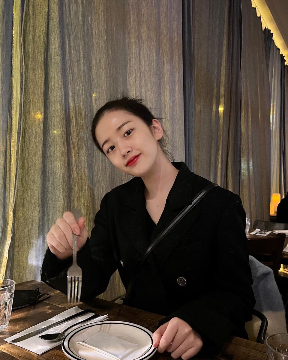 yujzone's tweet photo. 🤍🍽                                     🖤🍽 https://t.co/N1pjBVHnRr