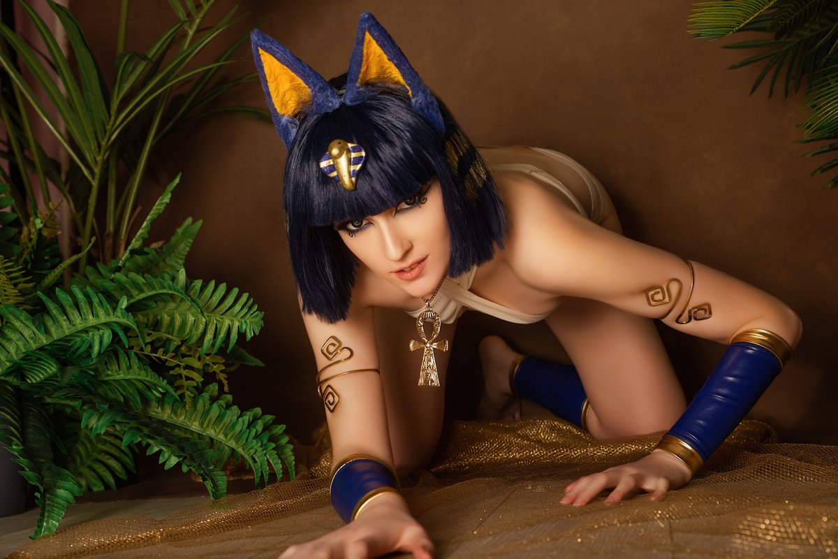 𝗥 𝗢 𝗦 𝗦 𝗜 𝗡 𝗚 Ankha cosplay by me ph @Dio retouch @Alien_vs_alens in...