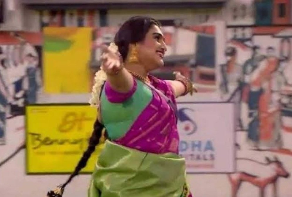 Friendly_Buddy_'s tweet photo. @disneyplusHSTam தங்க தாரகையே வருக வருக வருக! 🤩
தமிழ் மண்ணின் தேவதையே வருக வருக வருக!! ❤️
Happy Republic Day Folks! 🥳🥳
#VanithaRocks #HatersShocks #VanithaArmy😎 #BBUltimate https://t.co/HUvX958bu4