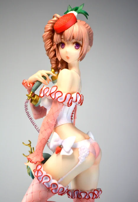 『SALON de VITRINE』
🍰いちごショートビスチェちゃん

Illustration : ERIMO
Sculptor : 石長櫻子(植物少女園)
Costume making : pharfaite
Accessories : Sugar Confectionery
Hat making : HEXENHAUS
Model : あまつまりな
#salondevitrine 