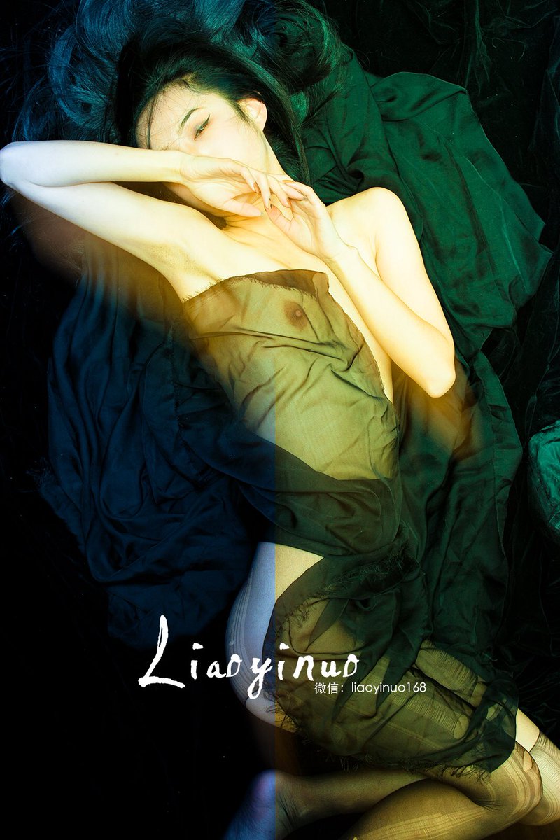 Lyf16888's tweet photo. 去年的照片 
 
摄影：@Lyf16888 
出境@SweetXLX666 
投稿大佬@2doudoudou
@Fengsiyuan 
@gdh1233 @meisishe @tbzt3623 
@AAPX79603082 
#昆明 #昆明私房写真 #私房写真

#约拍 #人体 #蜜臀 #私密 #每���一臀系列  #今日头图 https://t.co/3Jsr8qK9DT