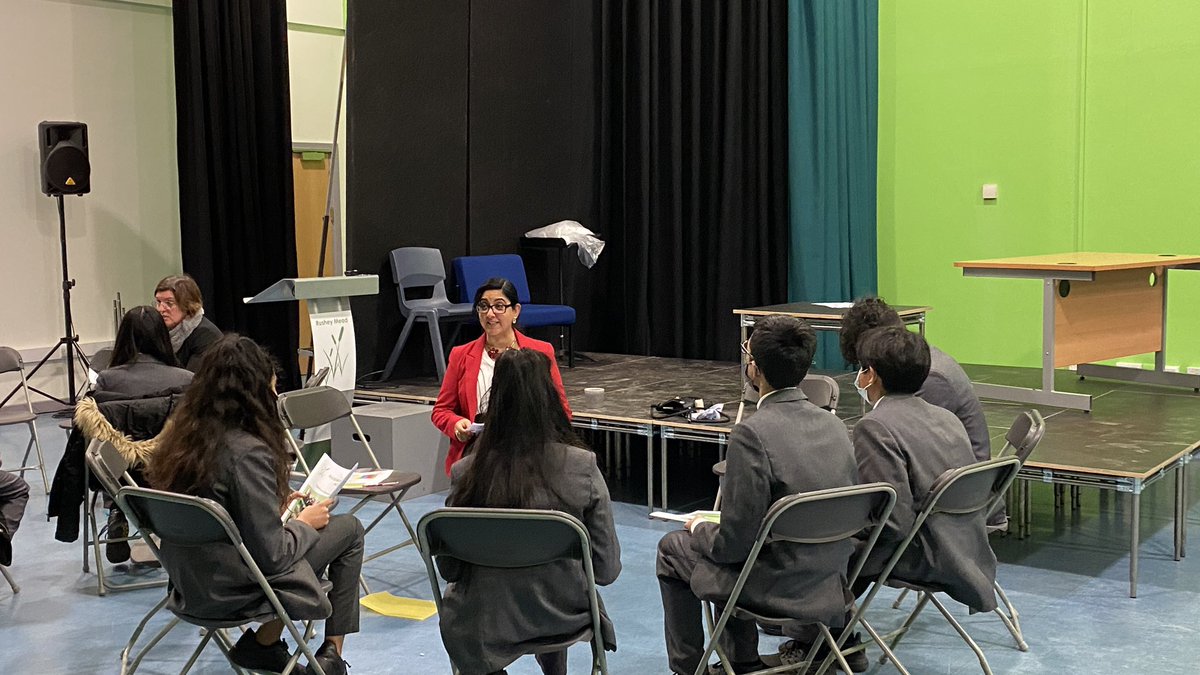 GeeKader's tweet photo. A super day @RusheyMeadAcad helping year 9 students make their option choices. Their drive to achieve the very best was clear through their ambition and high aspirations they have for the future. #Rushey2WorkHard #Rushey3DevelopYourWholeSelf https://t.co/voEFyOvVPv